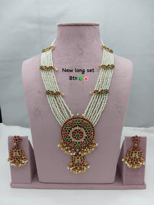 Traditional Design Temple Jewellery Set With Matching Earrings TM472WHITE