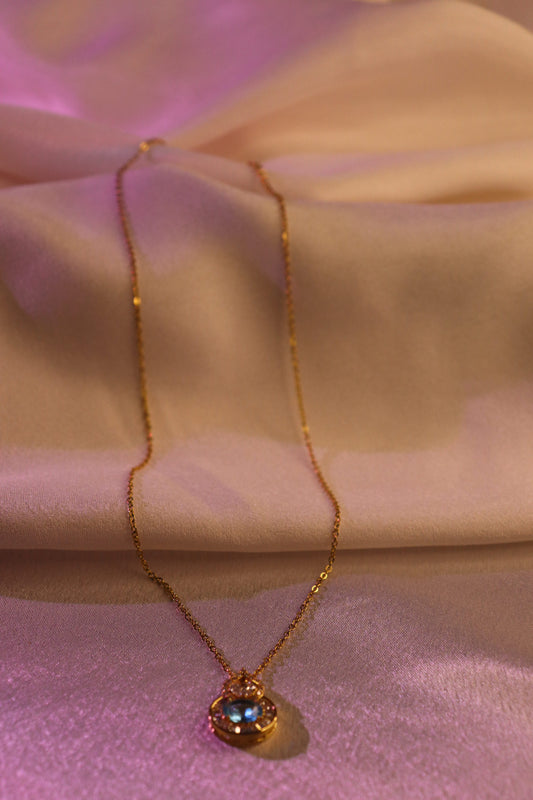 Blue Radiance Gold Pendant Necklace