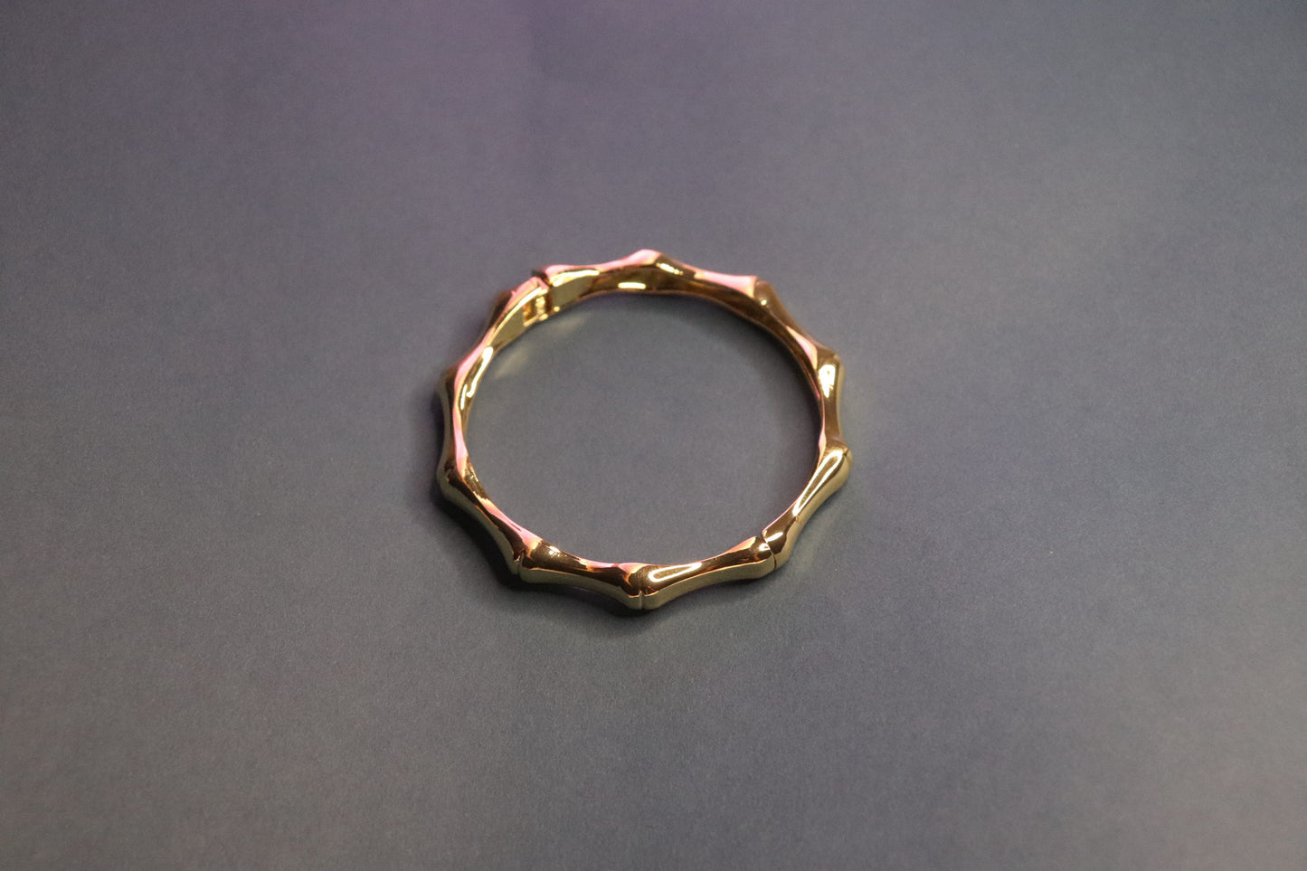 Elegant 22K Gold Zigzag Edge Bangle - Luxe Stackable Cuff