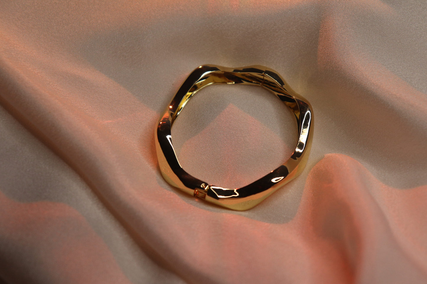 Stylish Gold-Tone Wavy Texture Imitation Bangle - Affordable Stackable Cuff