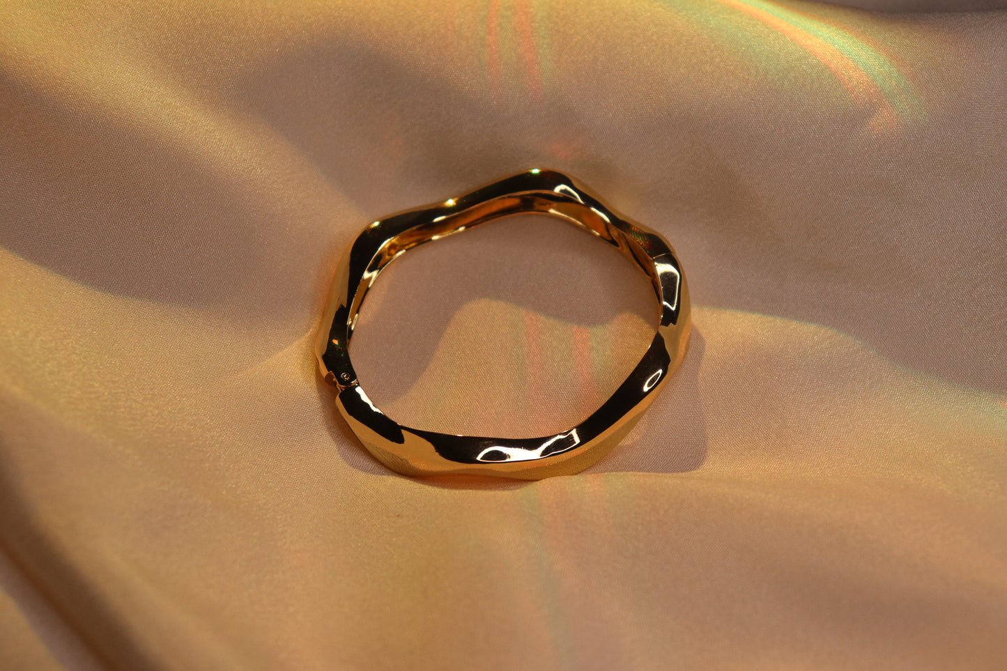 Stylish Gold-Tone Wavy Texture Imitation Bangle - Affordable Stackable Cuff
