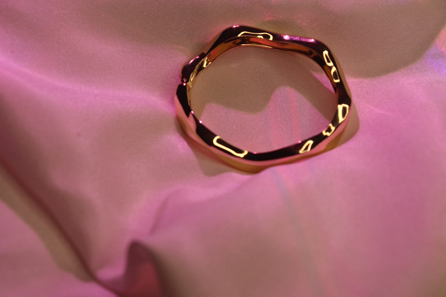 Stylish Gold-Tone Wavy Texture Imitation Bangle - Affordable Stackable Cuff