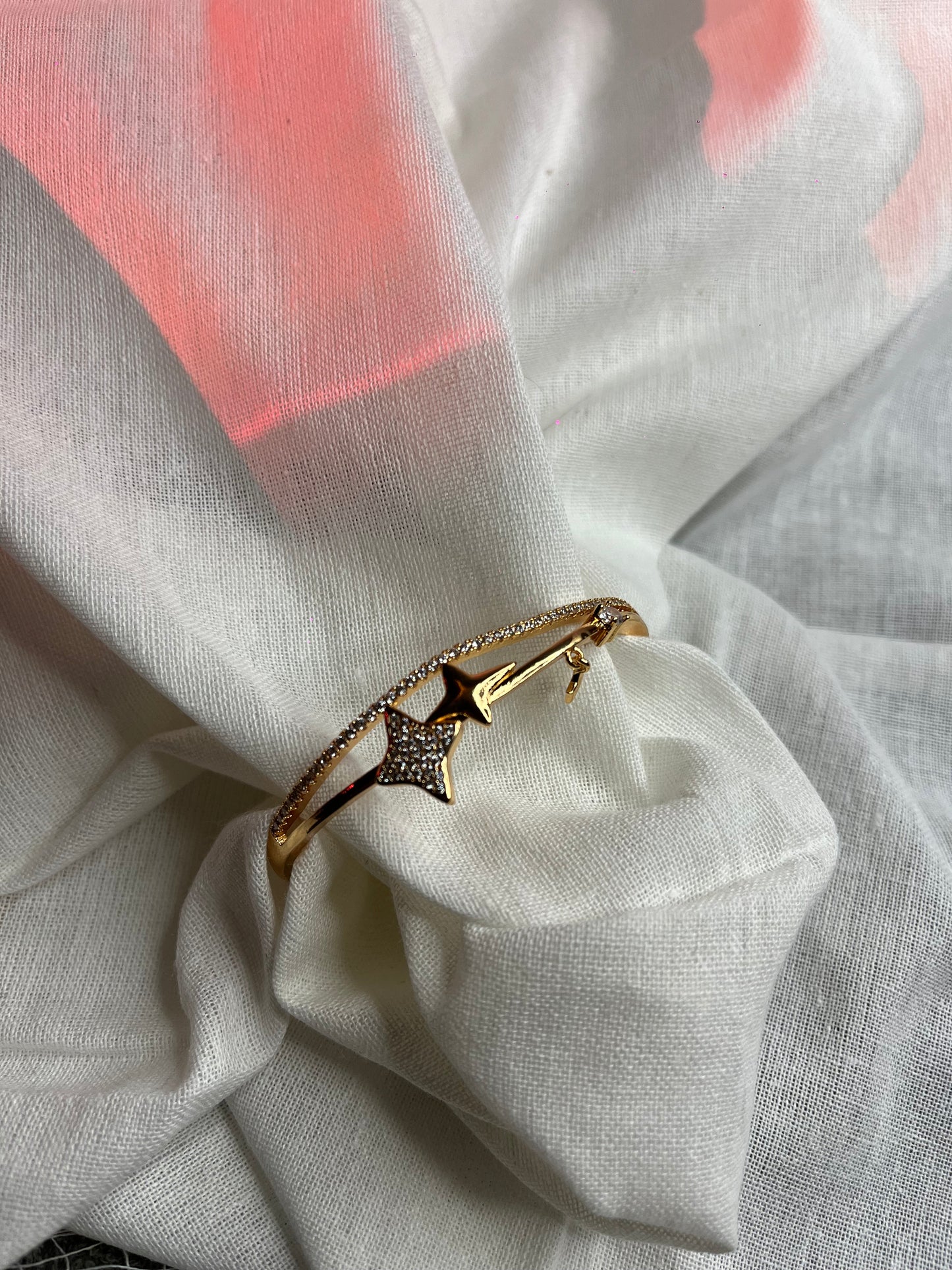✨ Golden Starry Elegance Bracelet