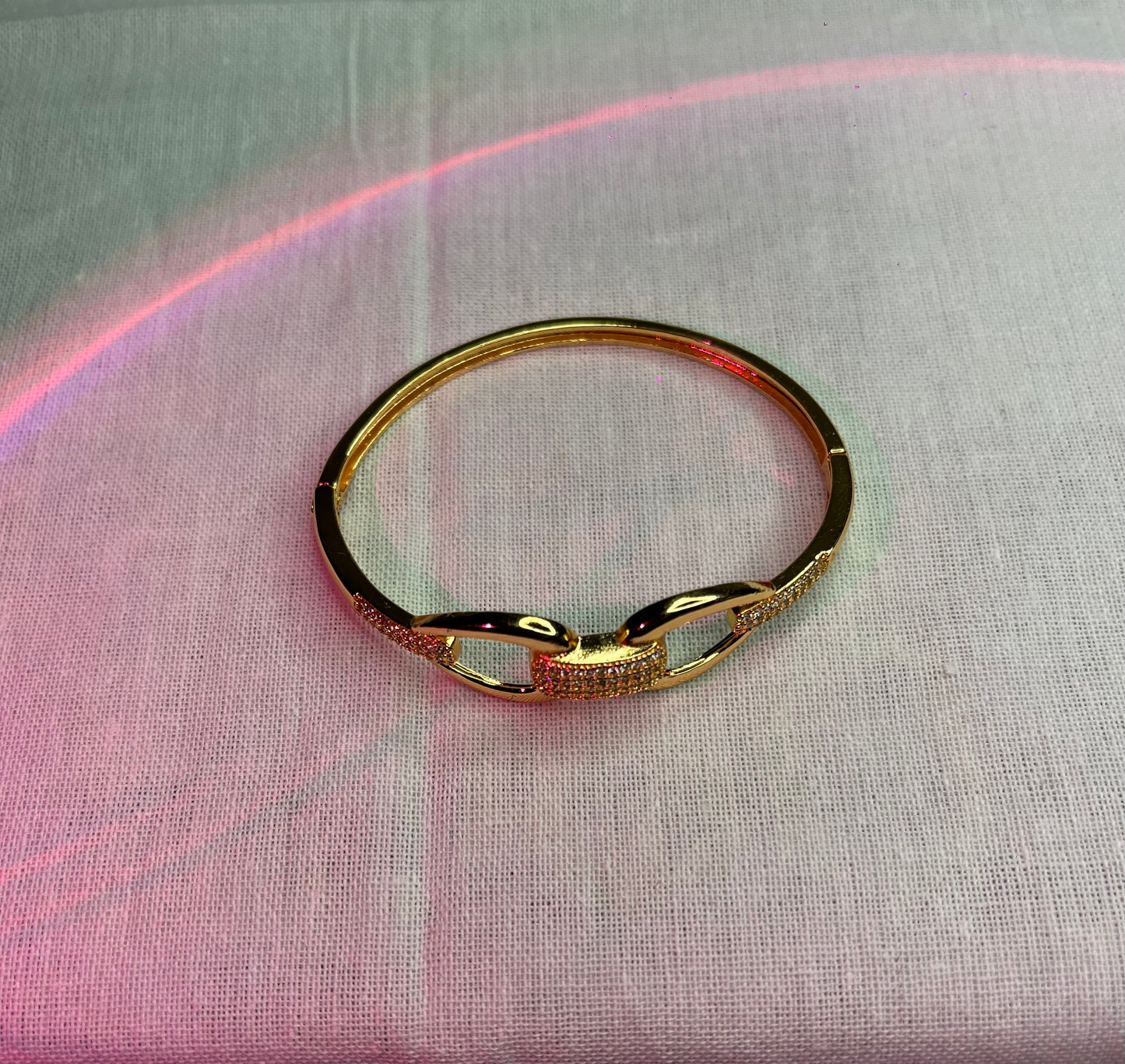 Elegant Gold-Plated Link Bracelet