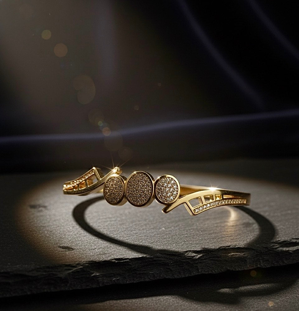 ✨ Triple Glow Circle Designer Gold Bracelet