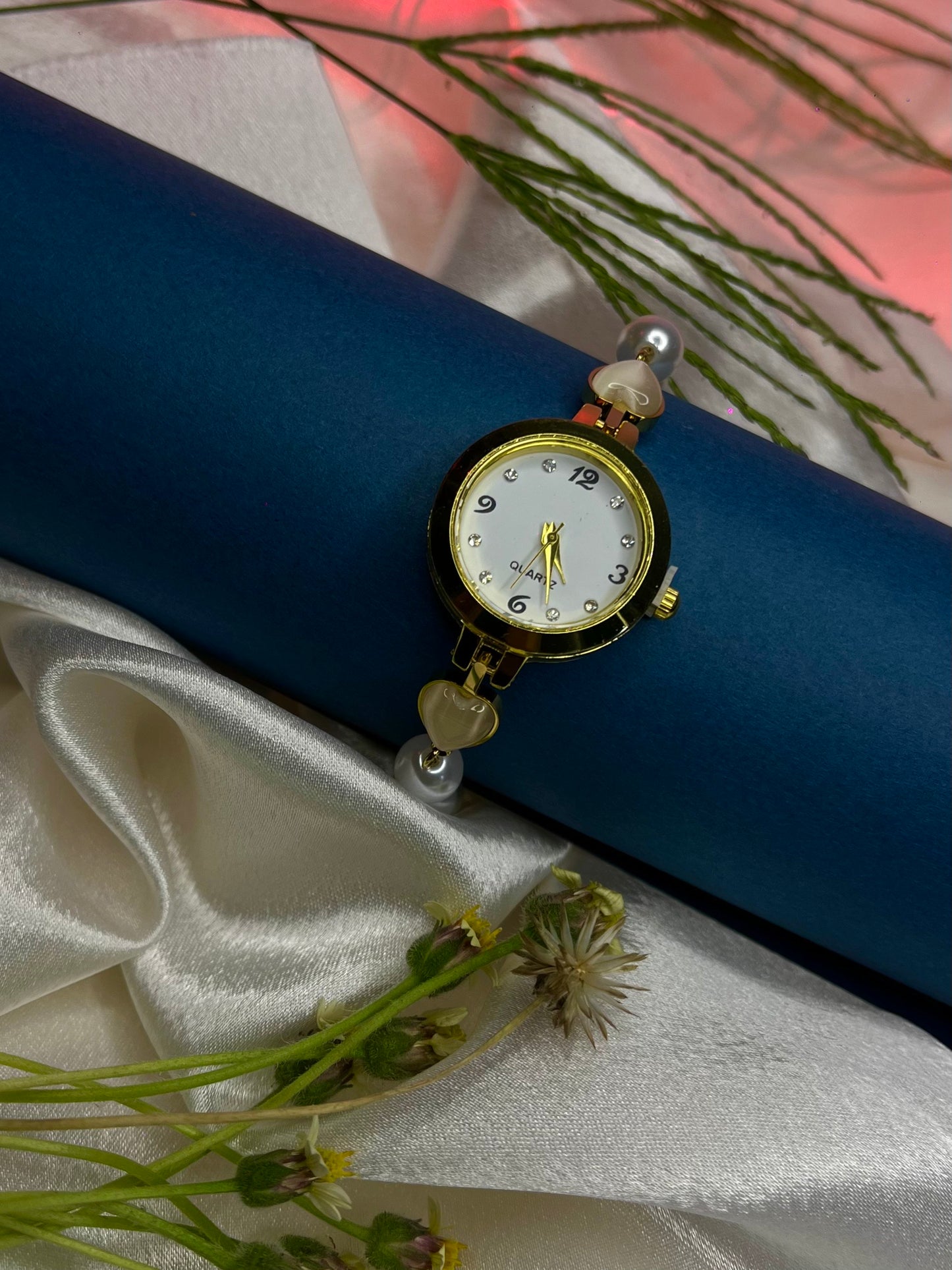 Elegant Pearl & Heart Gold Watch Bracelet – Timeless Feminine Charm
