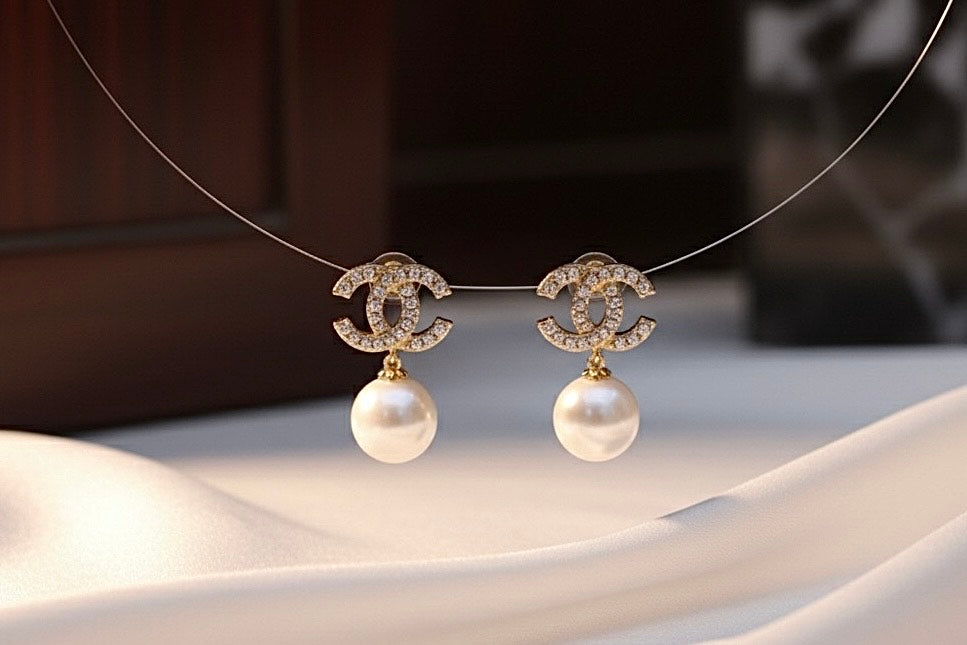 Chic Imitation CC Logo Pearl Drop Earrings - Affordable Elegance