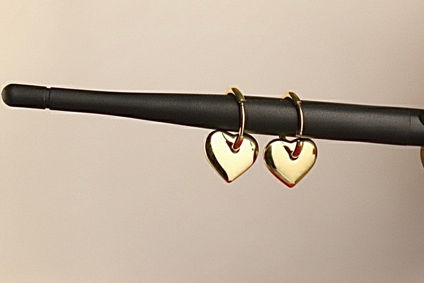 Delicate Gold-Tone Heart Hoop Earrings - Imitation Romantic Charm