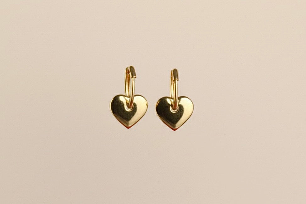 Delicate Gold-Tone Heart Hoop Earrings - Imitation Romantic Charm
