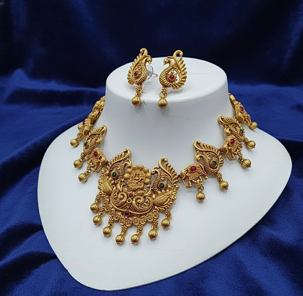 Tradional Temple necklace Jwellery Set With Matching Earrings-04