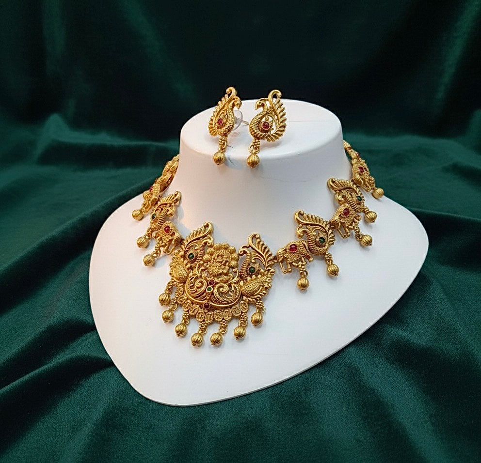 Tradional Temple necklace Jwellery Set With Matching Earrings-04