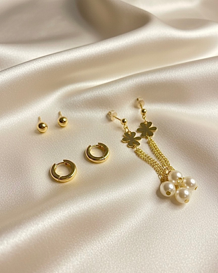 Golden Pearl Flower Chain Earrings Set