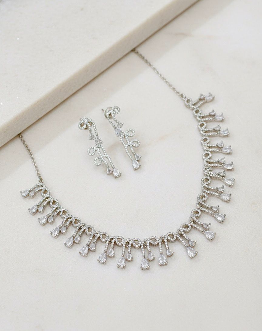 ORIGINAL AD NECKLACE WITH EARRINGS AD866WHITE