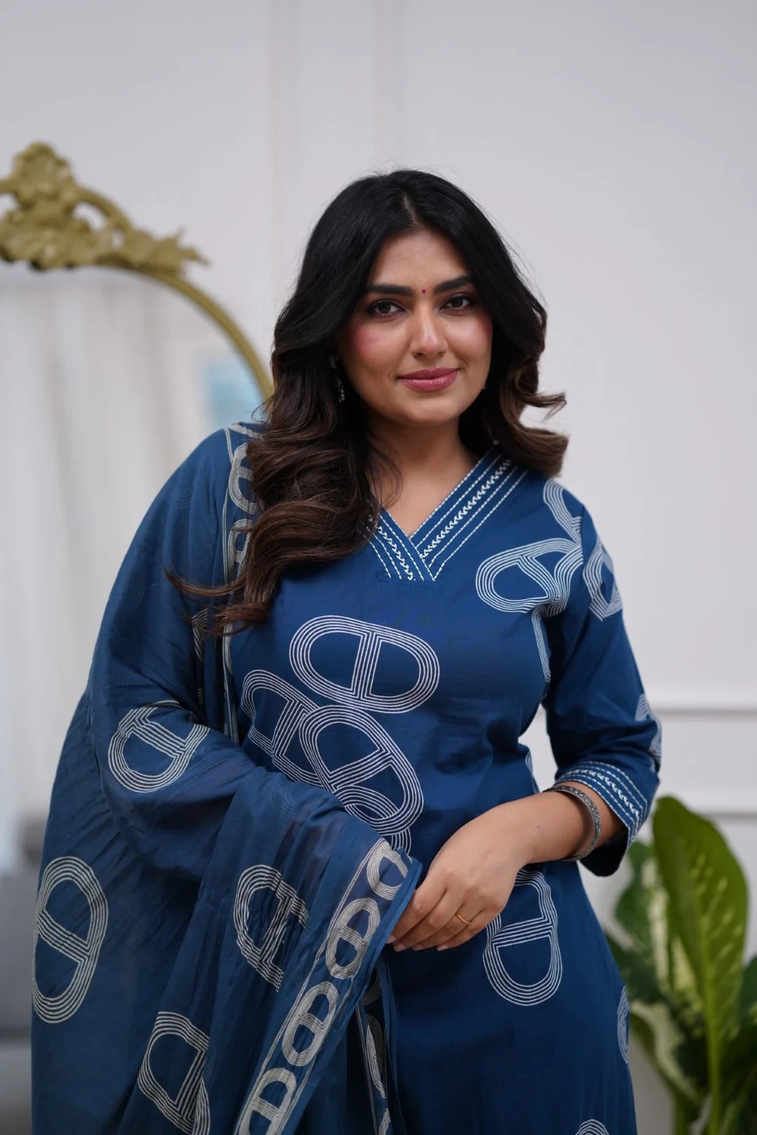KURTI  WITH PANT & DUPATTA VI-AVANTI