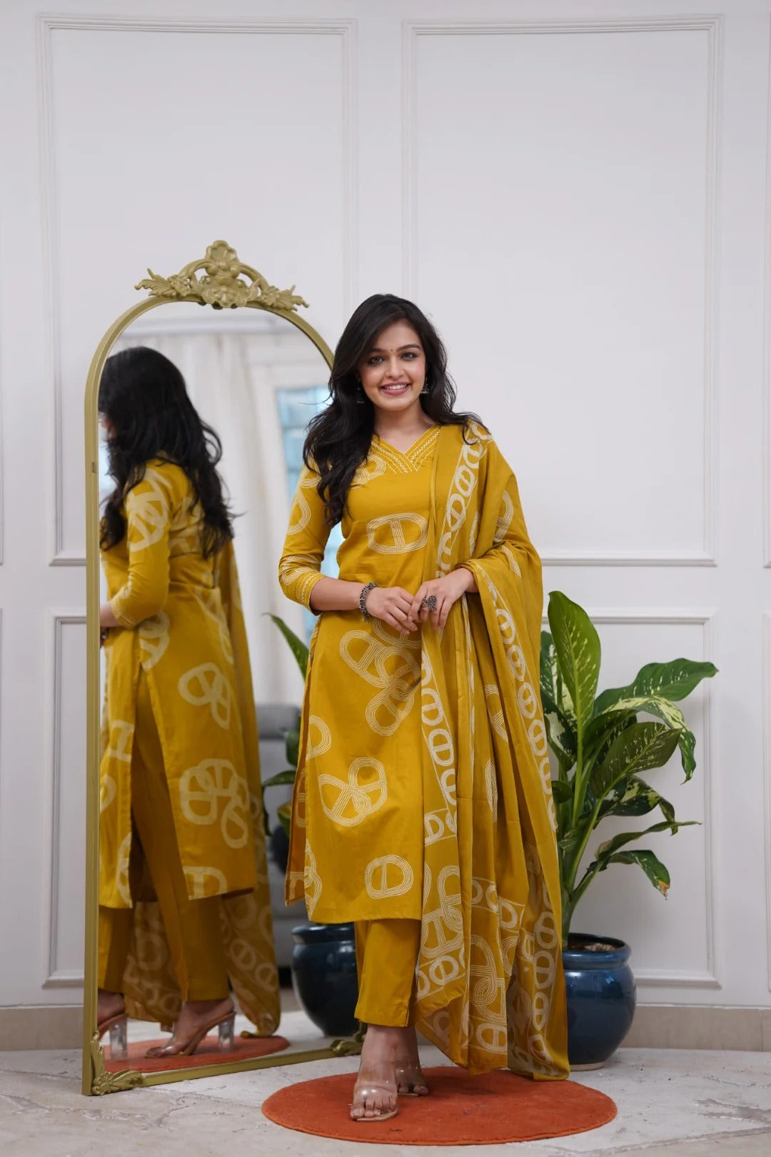 KURTI  WITH PANT & DUPATTA VI-AVANTI
