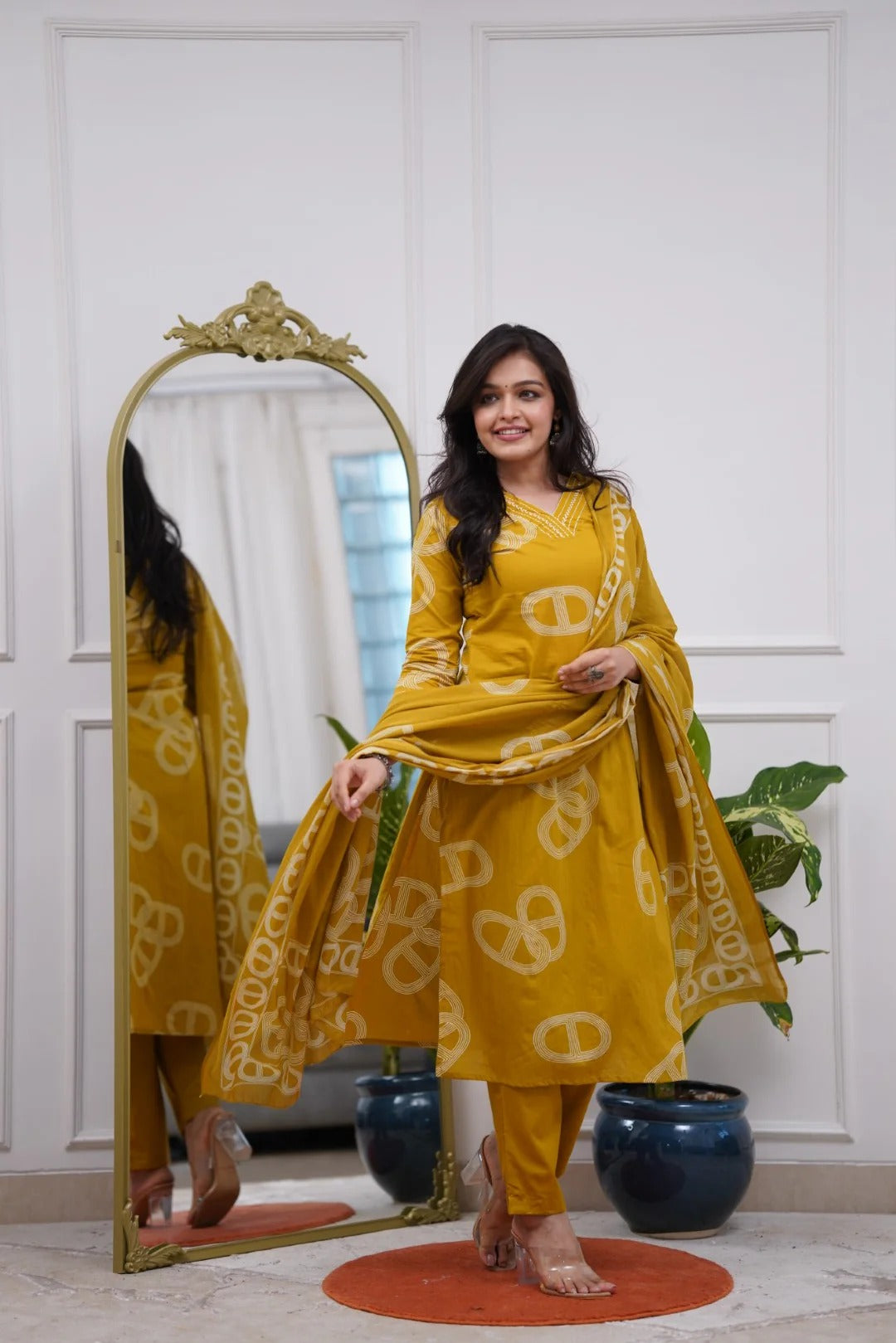 KURTI  WITH PANT & DUPATTA VI-AVANTI