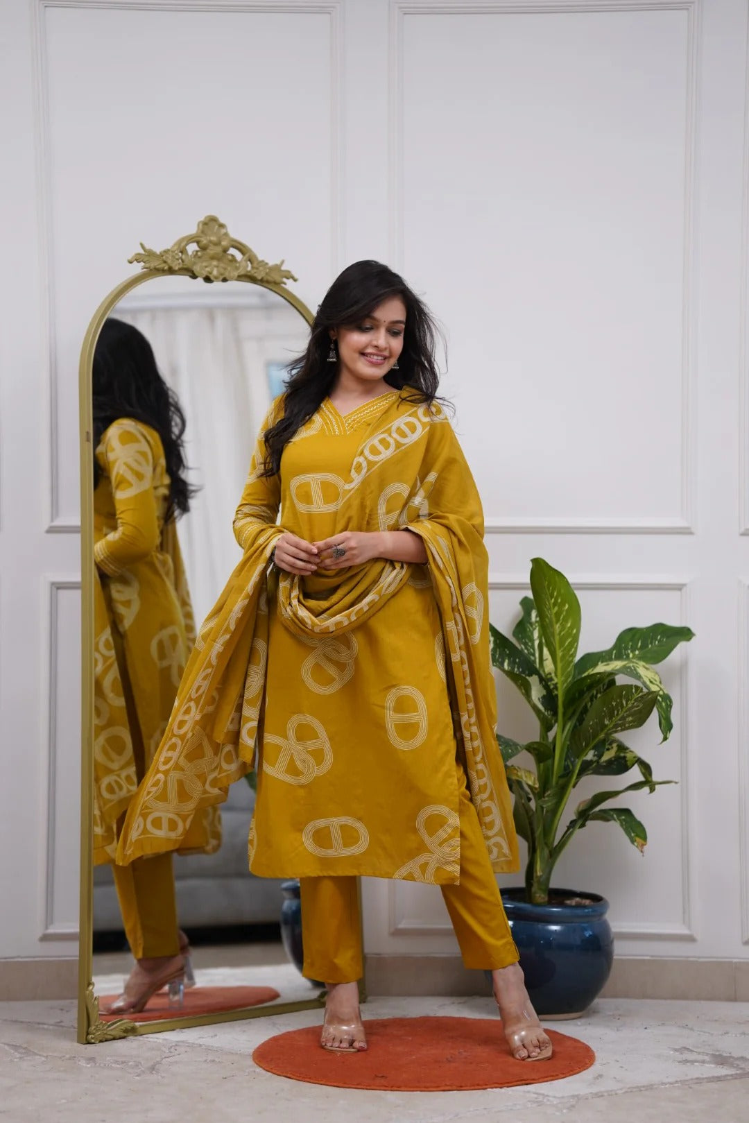 KURTI  WITH PANT & DUPATTA VI-AVANTI