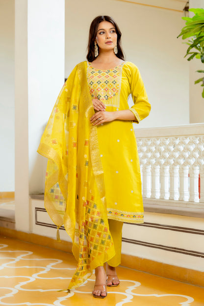 KURTI  WITH PANT & DUPATTA HR-35