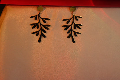 Elegant Gold-Tone Leaf Drop Earrings - Imitation Nature-Inspired Charm