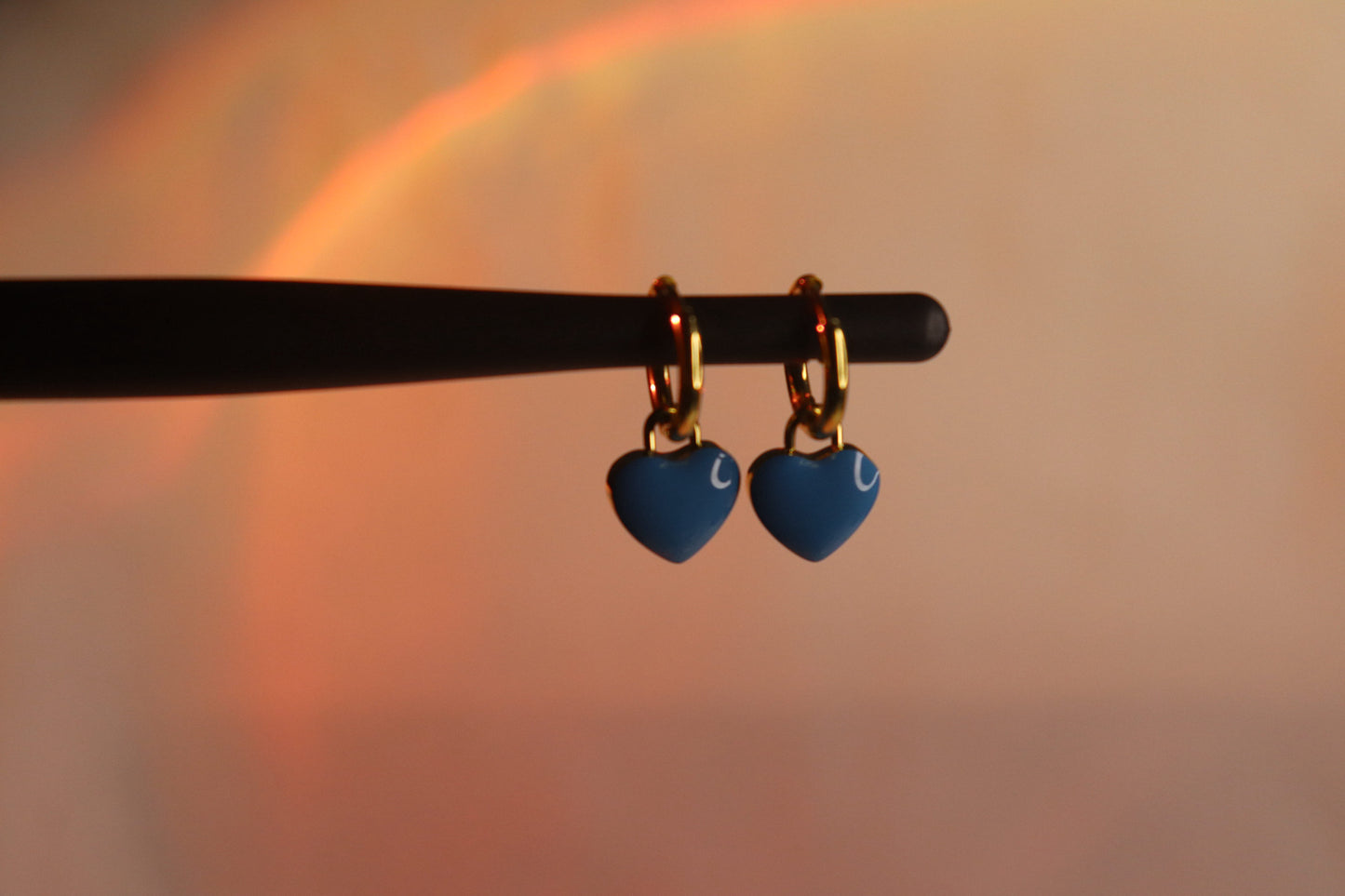 Elegant Gold-Tone Blue Heart Drop Earrings - Imitation Charm