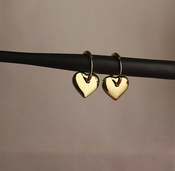 Delicate Gold-Tone Heart Hoop Earrings - Imitation Romantic Charm
