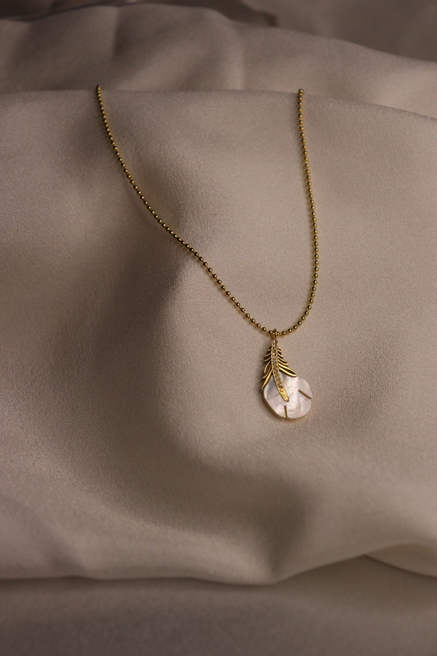 Golden Leaf Pearl Pendant Necklace