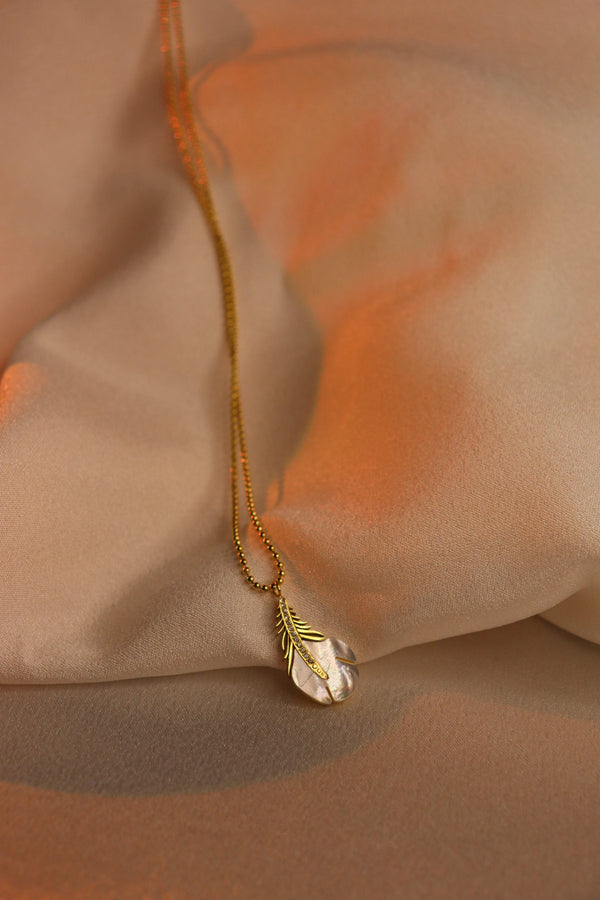 Golden Leaf Pearl Pendant Necklace