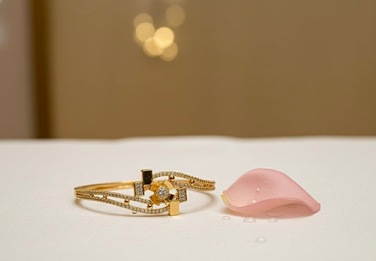 🌸 Golden Radiance Floral Diamond Bracelet for Women