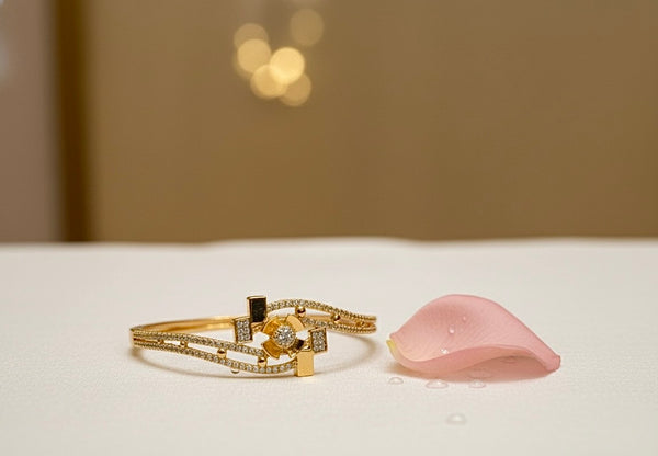 🌸 Golden Radiance Floral Diamond Bracelet for Women