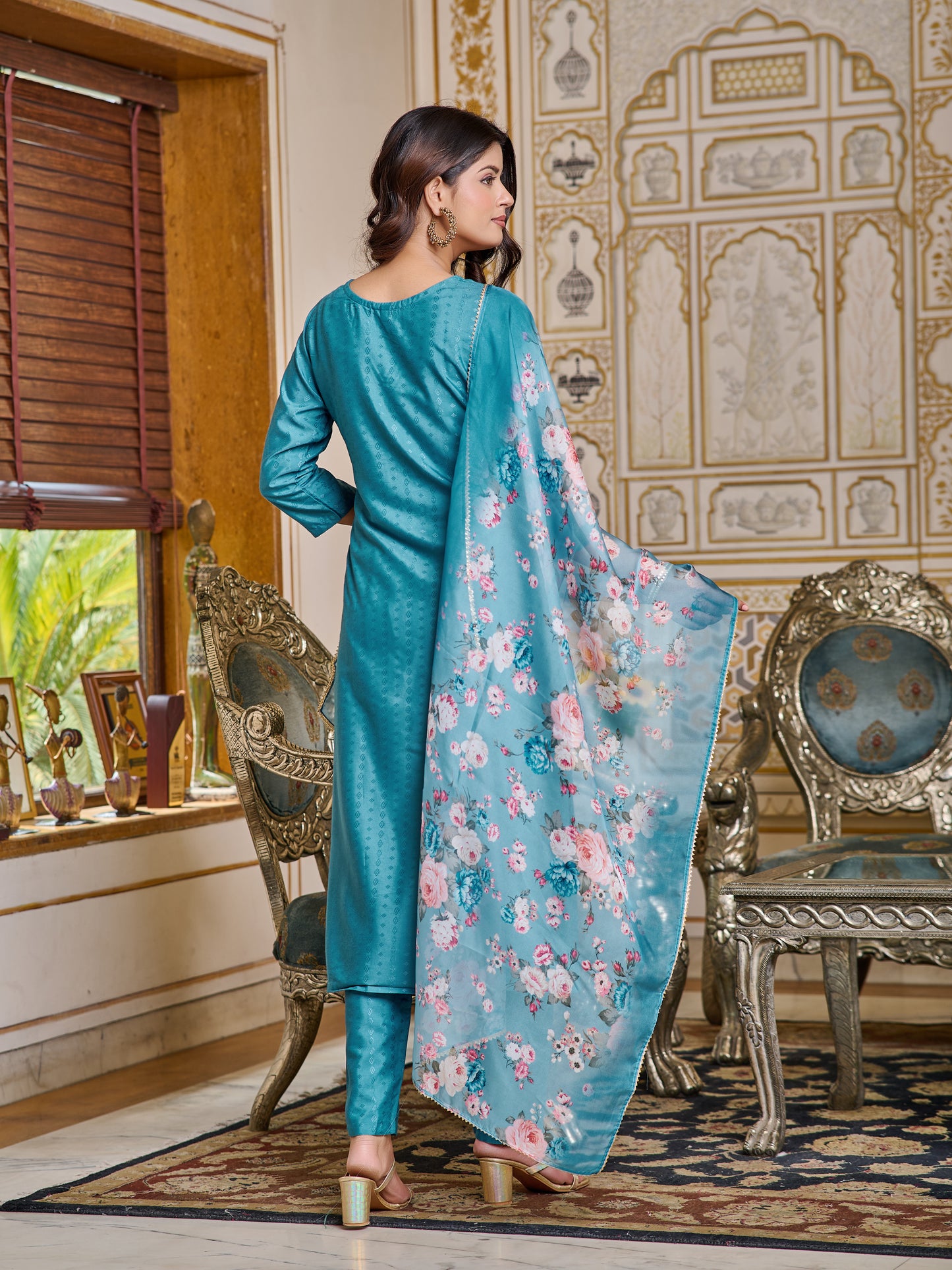 Women Embroidered Viscose Rayon Kurta With Pant And Digital Print Dupata Set D104