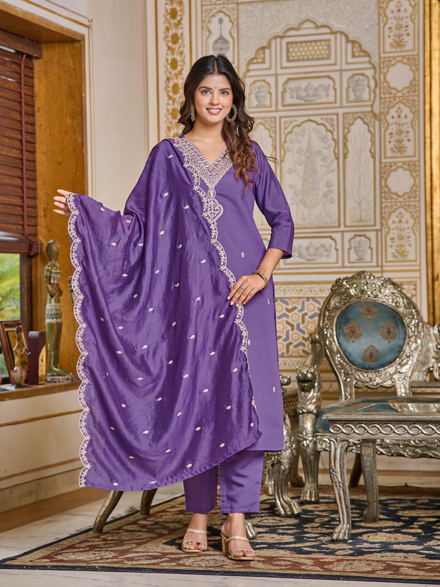 Women's Embroidered Chanderi Kurti With Pant & Dupatta Set  D106