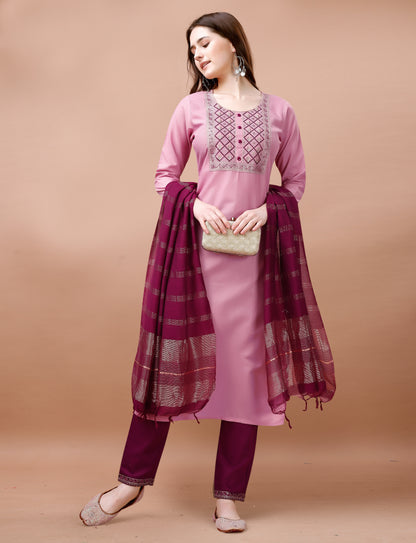 Women Cotton Blend heavy embroidery Kurta With Pant And Dupata Set SG-Welcome
