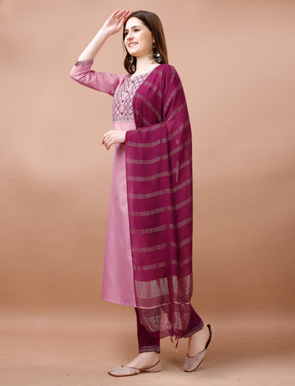 Women Cotton Blend heavy embroidery Kurta With Pant And Dupata Set SG-Welcome