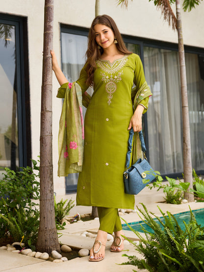 KURTI WITH PANT & DUPATTA D692