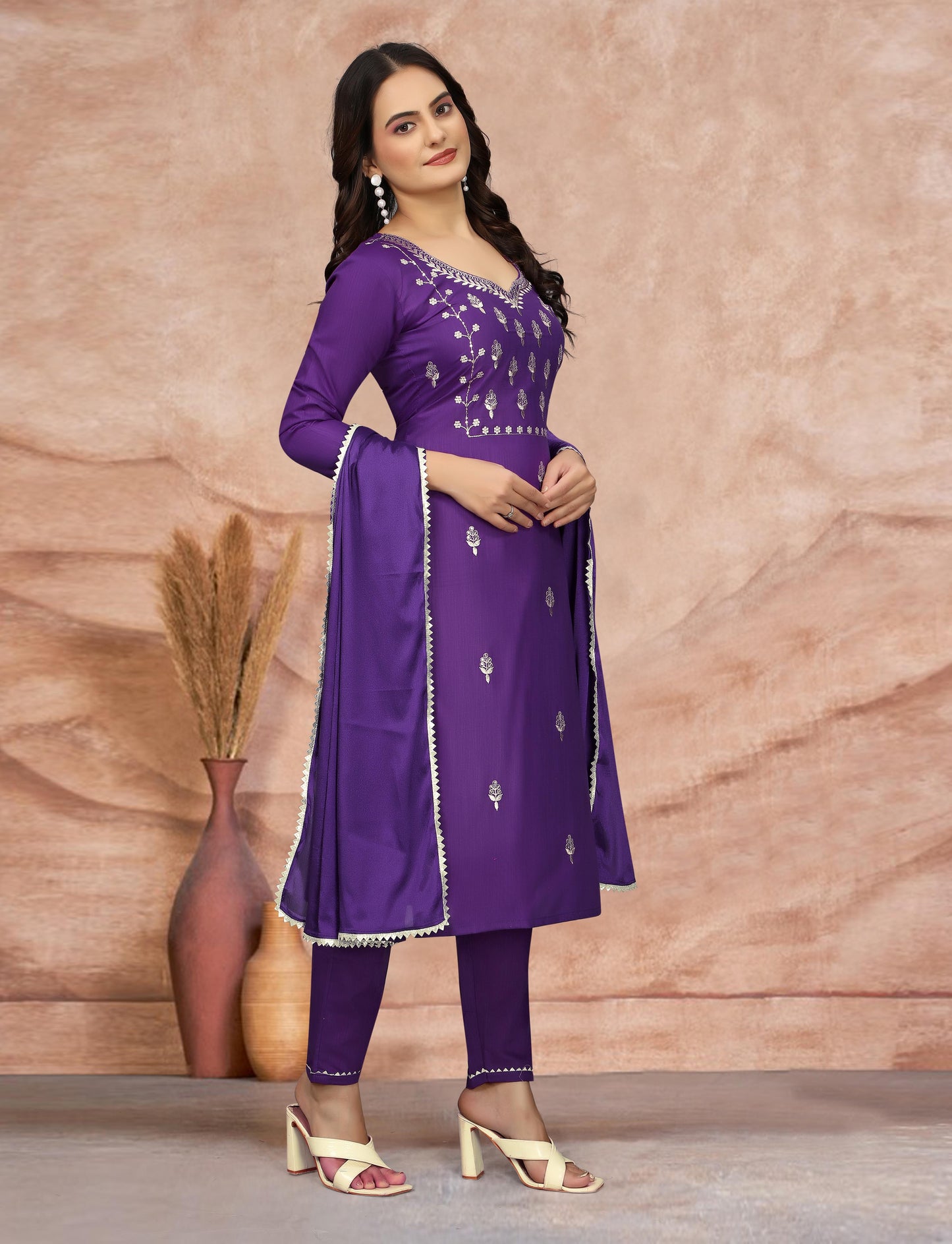 Women's Embroidered Cottan Blend Kurti With Pant & Dupatta Set SG-Jasmin