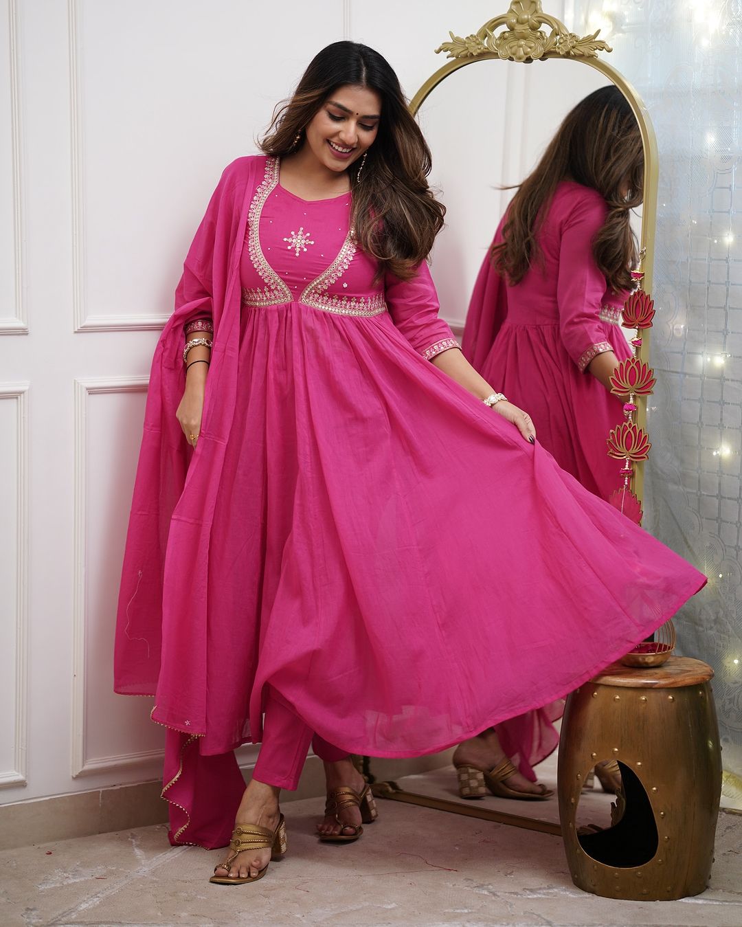 KURTI WITH PANT & DUPATTA ST-AKSHITA
