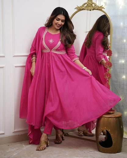KURTI WITH PANT & DUPATTA ST-AKSHITA