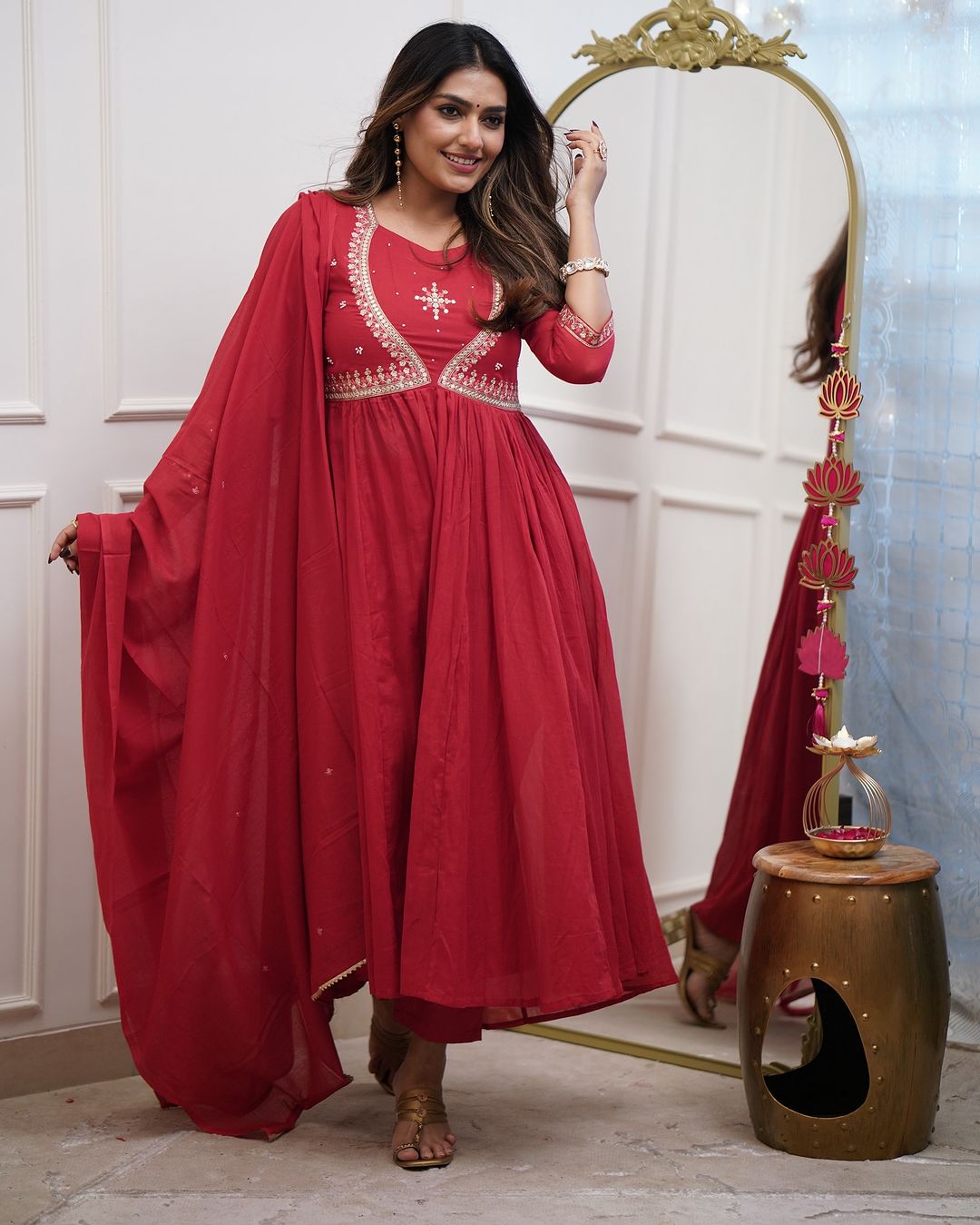 KURTI WITH PANT & DUPATTA ST-AKSHITA