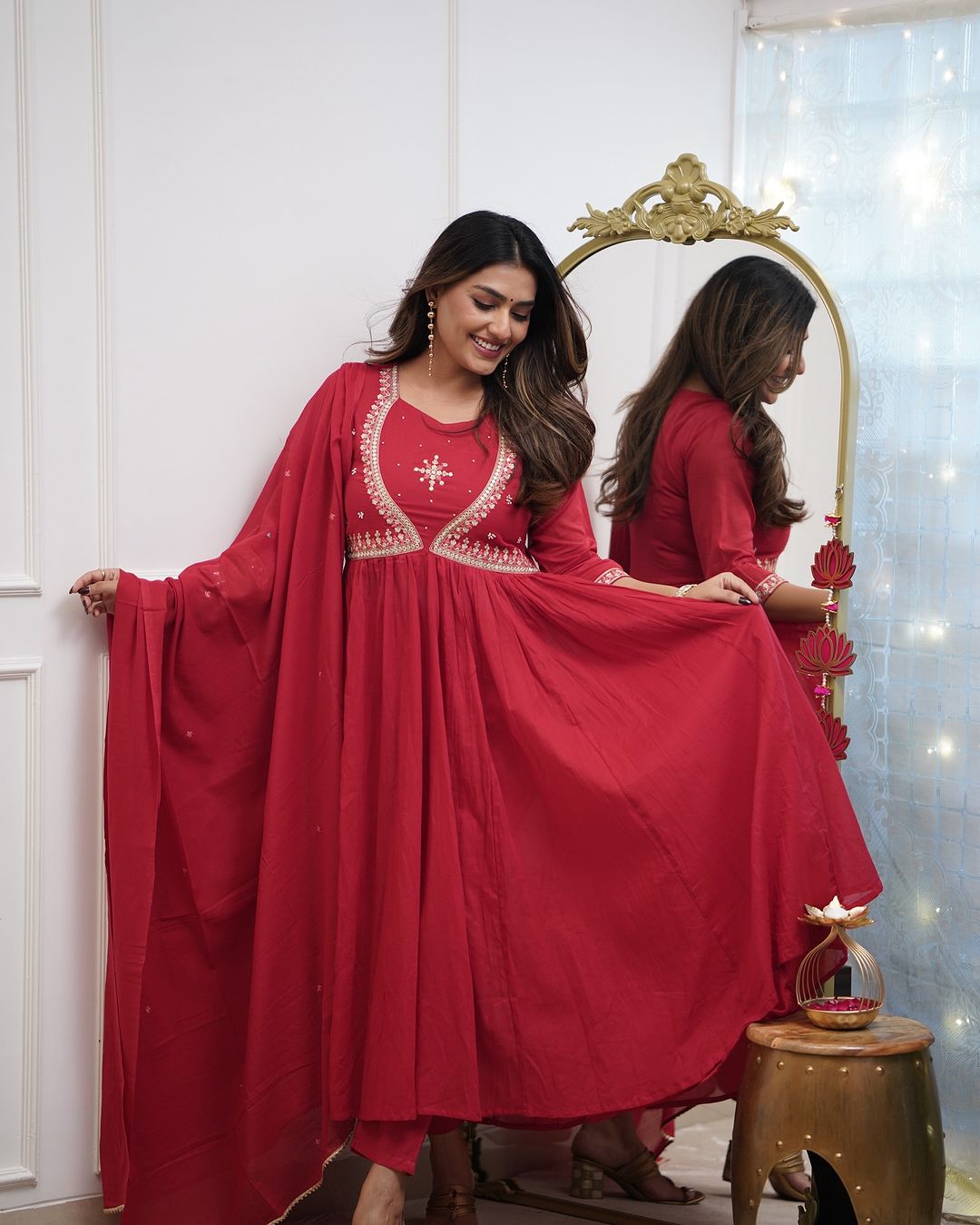KURTI WITH PANT & DUPATTA ST-AKSHITA