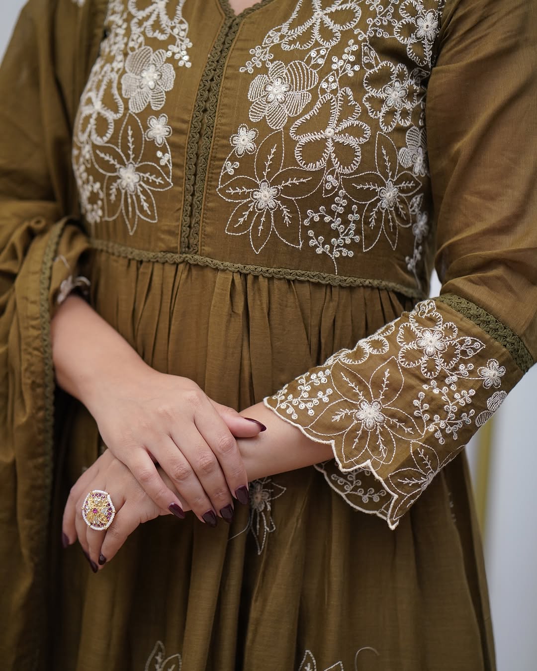 GOWN WITH PANT & DUPATTA ST-SAPNA