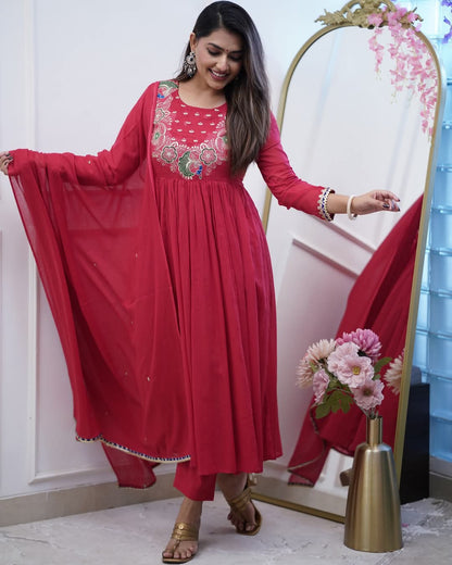 KURTI WITH PANT & DUPATTA ST-MORLO