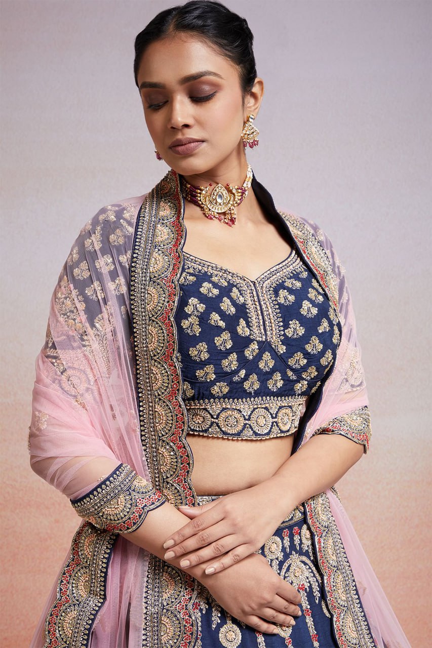 LEHENGA CHOLI BINDIYA