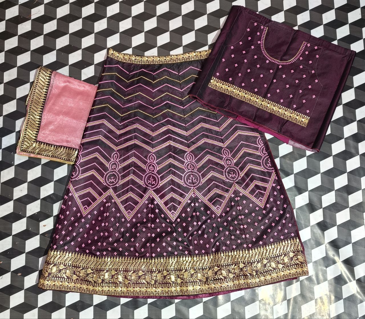 LEHENGA CHOLI PANKHUDI