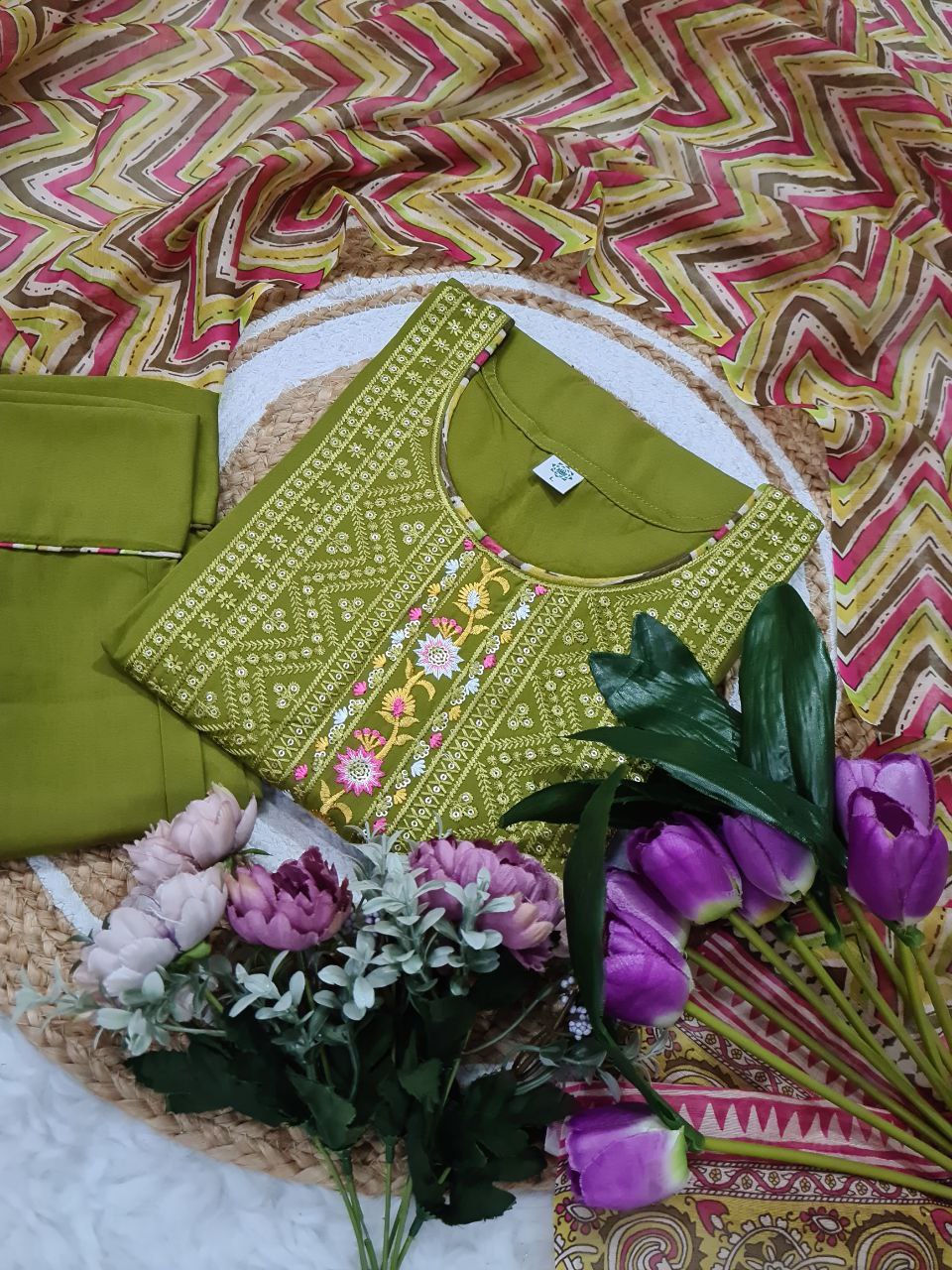 KURTI WITH PANT & DUPATTA ST-SOMYA