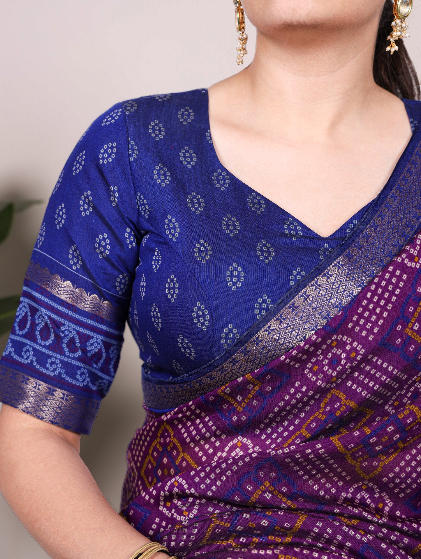 Bandhej Print With Zari Weaving Work