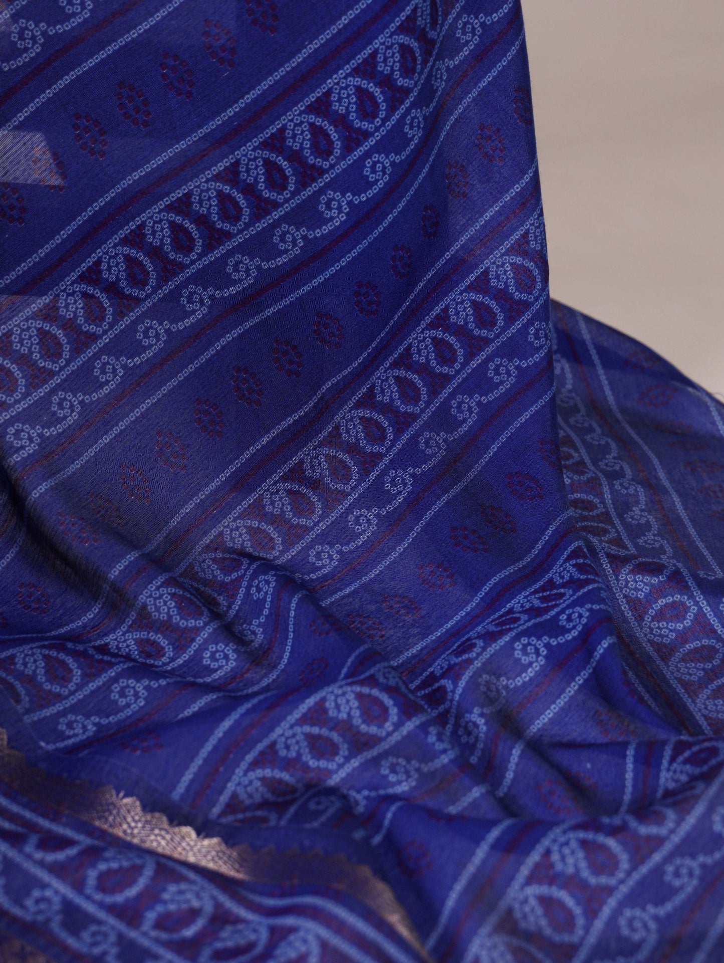 Bandhej Print With Zari Weaving Work
